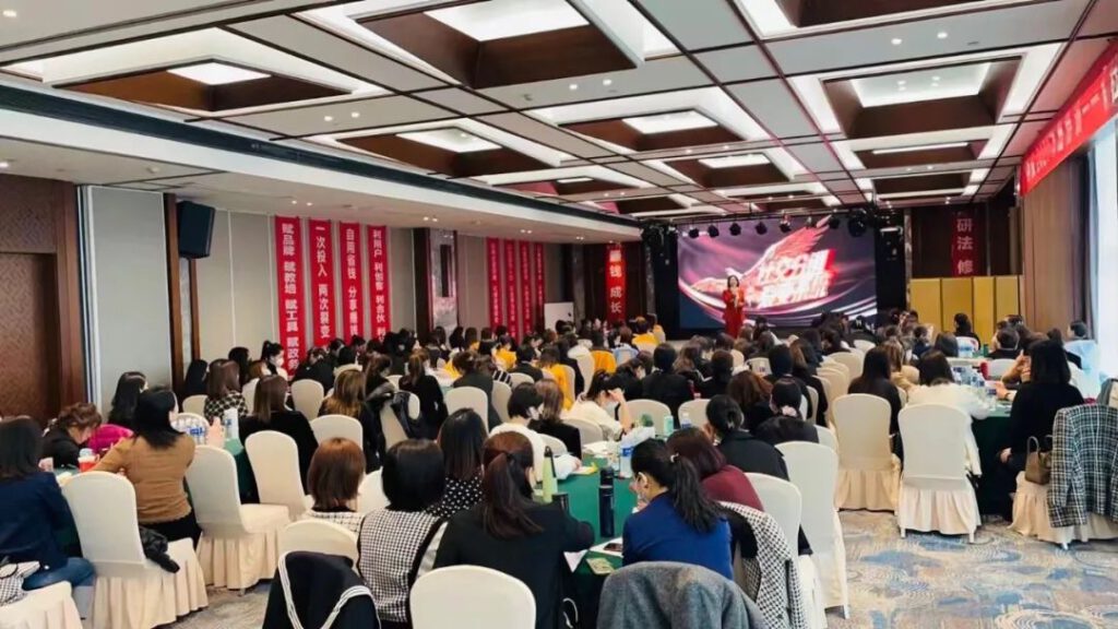 劲仪社交分销裂变系统—飞鹰计划 百团大战盛会圆满成功！现场爆点不断！